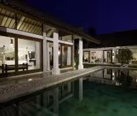 Villa Noa, Piscina de noche