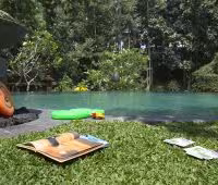 Villa Iskandar, Piscina