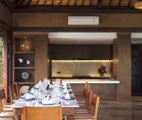 Villa Bangkuang, Comedor y cocina