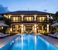 Villa Gendang, Villa at Night